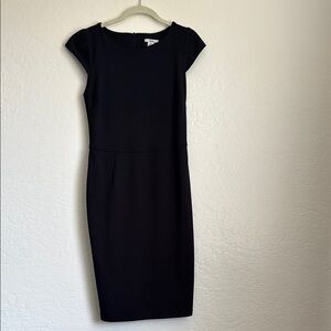Elegant Stretch Sheath Black Cap Sleeve Dress